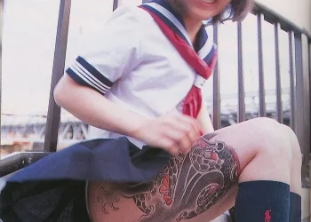 Yakuza Tattoo – Schoolgirl Style Meets Bold Japanese Irezumi Art