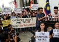 Malaysia minister claims overwork turns you gay