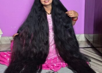 Renu Dhariyal from Uttarakhand has set a Guinness World Record with hair measuring 271.5 cm, becoming the longest hair on a living woman.